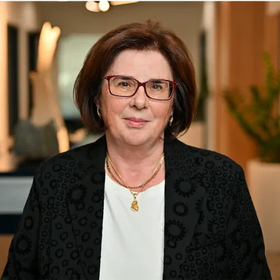 dr. Csabai Marianna